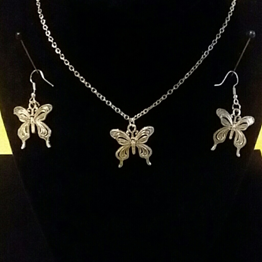 Butterfly jewelry necklace & earring set